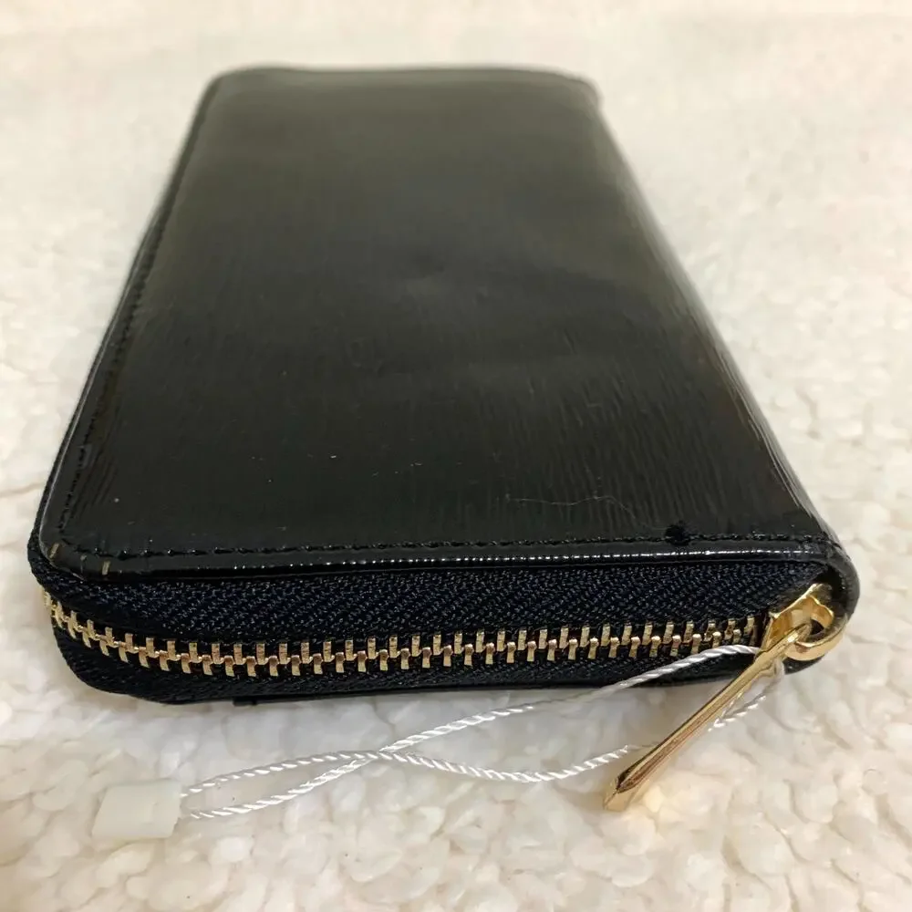 Black Wavy Texture Striated Patent Leather Zip Around Continental Clutch Wallet